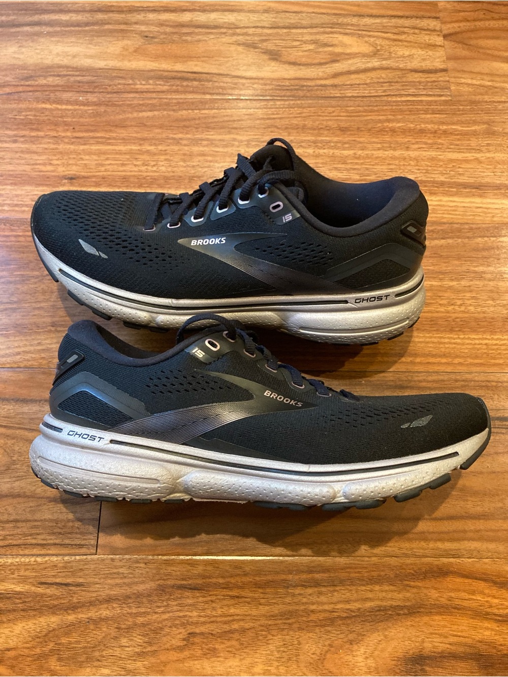 Brooks Ghost 15 Running Shoes — Black and Silver women’s size 9.5B